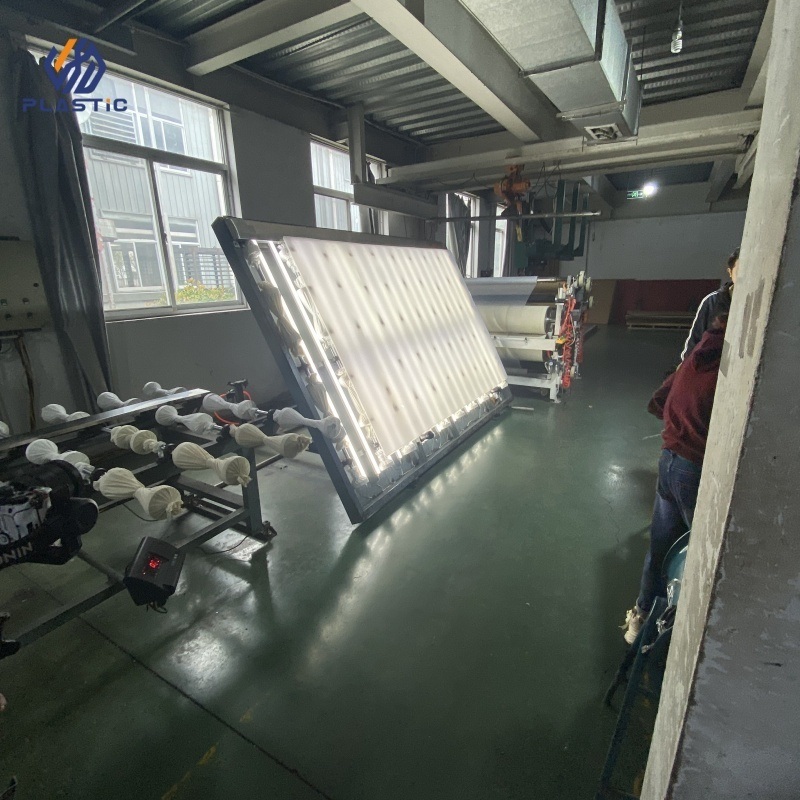 Professional production of cast acrylic sheet using 100% Virgin material A grade